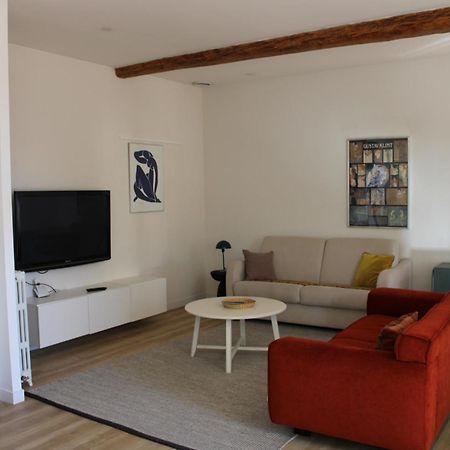 Maison Chaleureuse Avec Grande Terrasse Nîmes Dış mekan fotoğraf